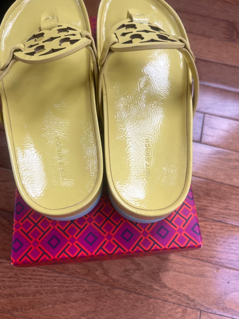 Tory Burch Zesty Lime Sea Bubble Miller Cloud Soft Patent Leather Size 10 - Picture 3 of 8